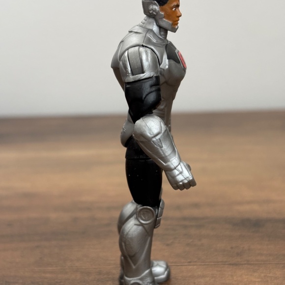 DC Comics Heroes Unite CYBORG 4” Action Figure Toy Spin Master Posable - Picture 4 of 10